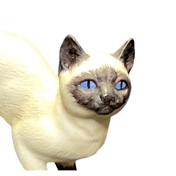 VTG SIAMESE CAT FIGURINE ANDREA BY SADEK PORCELAIN JAPAN CROUCHING BLUE EYES - Picture 2 of 6